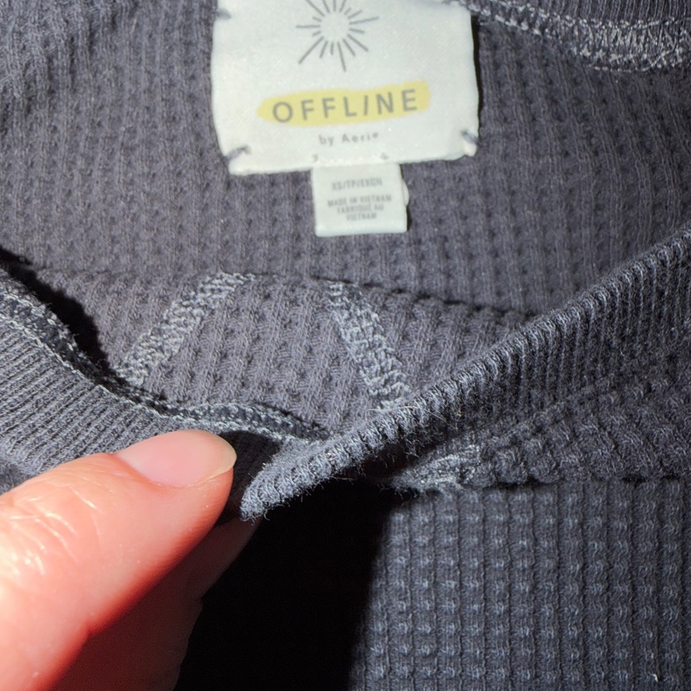 Chic Black waffle Knit Crop Top - Picture 3 of 4